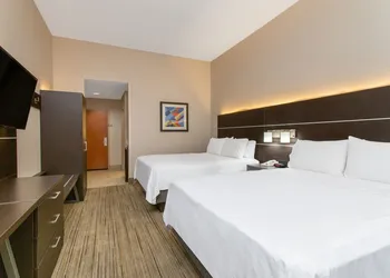 Holiday Inn Express Hotel & Suites Silver Springs - Ocala by IHG hotel thumbnail 8