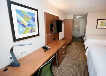 Holiday Inn Express Carlsbad by IHG hotel thumbnail 6