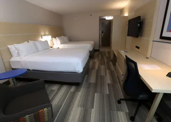 Holiday Inn Express Biloxi - Beach Blvd by IHG hotel thumbnail 5