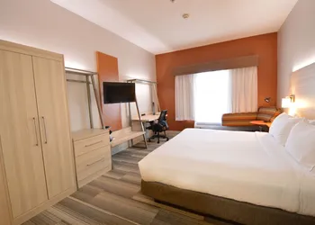 Holiday Inn Express Toledo-Oregon by IHG hotel thumbnail 3