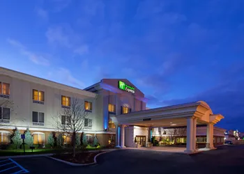 Holiday Inn Express Toledo-Oregon by IHG hotel thumbnail 4