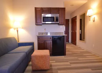 Holiday Inn Express Toledo-Oregon by IHG hotel thumbnail 6