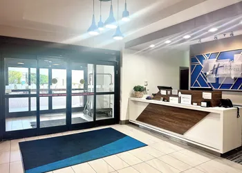 Holiday Inn Express Hinesville by IHG hotel thumbnail 2