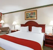 Holiday Inn Express Hotel & Suites Tupelo by IHG hotel detail image 3