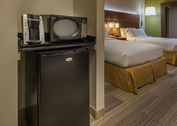 Holiday Inn Express & Suites Carson City by IHG hotel thumbnail 5