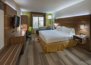 Holiday Inn Express & Suites Carson City by IHG hotel thumbnail 7