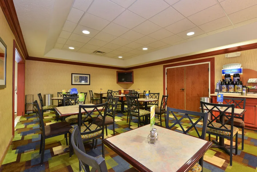 Holiday Inn Express Campbellsville by IHG hotel detail image 2