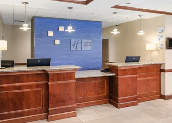 Holiday Inn Express Hotel & Suites Seabrook by IHG hotel thumbnail 2