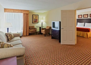 Holiday Inn Express Woodstock-Shenandoah Valley by IHG hotel thumbnail 4