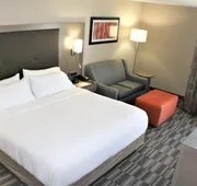 Holiday Inn Express Woodstock-Shenandoah Valley by IHG hotel detail image 5