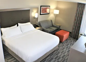 Holiday Inn Express Woodstock-Shenandoah Valley by IHG hotel thumbnail 5