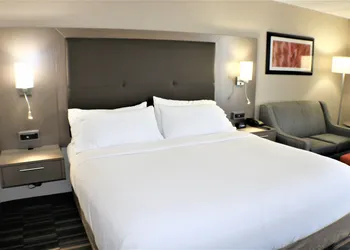 Holiday Inn Express Woodstock-Shenandoah Valley by IHG hotel thumbnail 6
