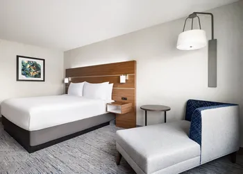 Holiday Inn Express Las Vegas - Stadium Area by IHG hotel thumbnail 8