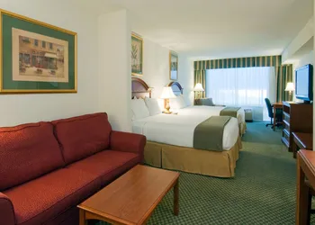 Holiday Inn Express Hotel & Suites Emporia by IHG hotel thumbnail 7