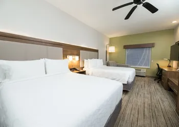 Holiday Inn Express Clinton by IHG hotel thumbnail 2