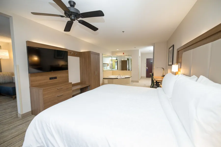 Holiday Inn Express Clinton by IHG hotel detail image 6
