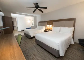 Holiday Inn Express Clinton by IHG hotel thumbnail 7