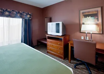 Holiday Inn Express Hotel & Suites Suffolk by IHG hotel thumbnail 8