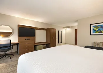 Holiday Inn Express Winchester South-Stephens City by IHG hotel thumbnail 3