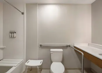 Holiday Inn Express Winchester South-Stephens City by IHG hotel thumbnail 8