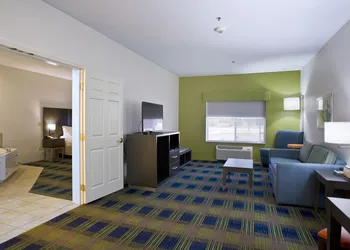 Holiday Inn Express Hotel & Suites Vermillion by IHG hotel thumbnail 3