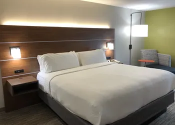 Holiday Inn Express Atlanta-Stone Mountain by IHG hotel thumbnail 4
