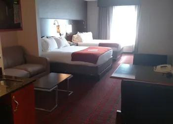 Holiday Inn Express Hotel & Suites Auburn by IHG hotel thumbnail 2
