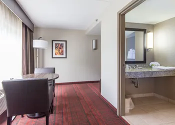 Holiday Inn Express Hotel & Suites Auburn by IHG hotel thumbnail 6
