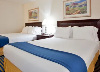 Holiday Inn Express Hotel & Suites Chesapeake by IHG hotel thumbnail 3