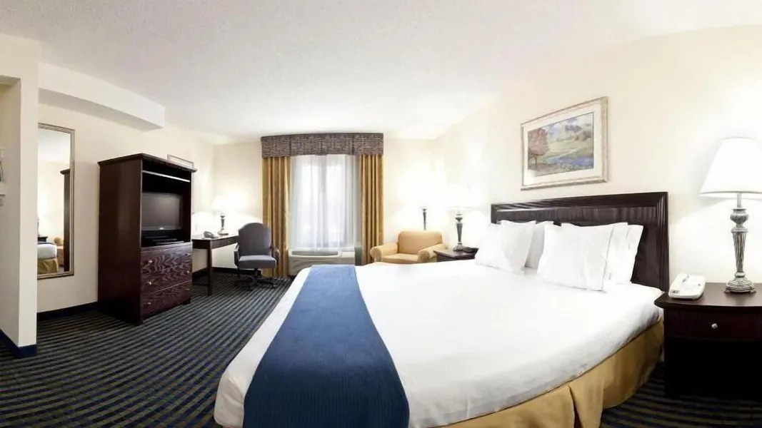 Holiday Inn Express Hotel & Suites Chesapeake by IHG hotel detail image 6