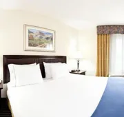 Holiday Inn Express Hotel & Suites Chesapeake by IHG hotel detail image 7
