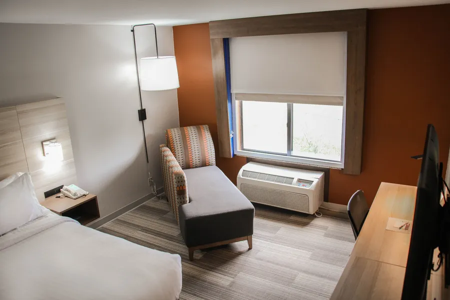 Holiday Inn Express Hotel & Suites Athens by IHG hotel detail image 6
