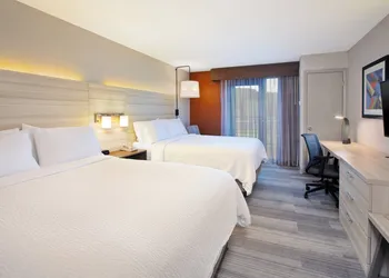 Holiday Inn Express Hotel & Suites Athens by IHG hotel thumbnail 7