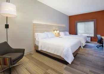 Holiday Inn Express Hotel & Suites Athens by IHG hotel thumbnail 8