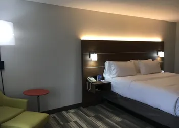 Holiday Inn Express & Suites Thomasville by IHG hotel thumbnail 3