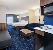 Holiday Inn Express Hotel & Suites Auburn Hills by IHG hotel detail image 7