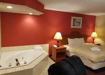 Baymont by Wyndham Marianna hotel thumbnail 8