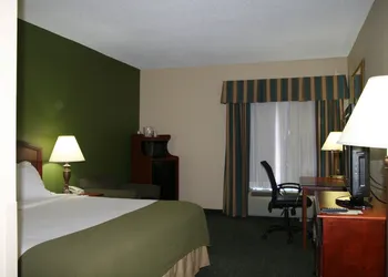 Holiday Inn Express & Suites Grenada by IHG hotel thumbnail 6