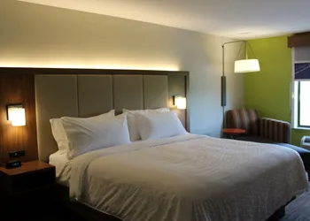 Holiday Inn Express Forest City by IHG hotel thumbnail 4