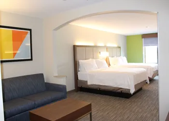 Holiday Inn Express Forest City by IHG hotel thumbnail 5