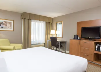 Holiday Inn Manchester Airport by IHG hotel thumbnail 8