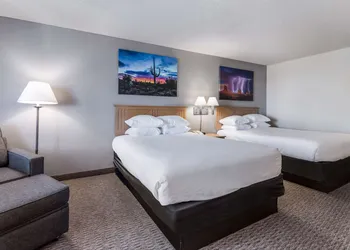 Red Lion Inn & Suites Goodyear Phoenix hotel thumbnail 6