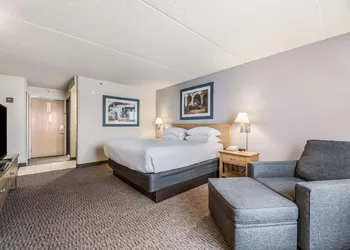 Red Lion Inn & Suites Goodyear Phoenix hotel thumbnail 8
