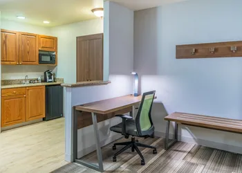 Holiday Inn Express Hotel & Suites Rocky Mount by IHG hotel thumbnail 2