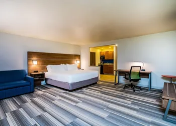 Holiday Inn Express Hotel & Suites Rocky Mount by IHG hotel thumbnail 4