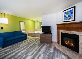 Holiday Inn Express Hotel & Suites Rocky Mount by IHG hotel thumbnail 7