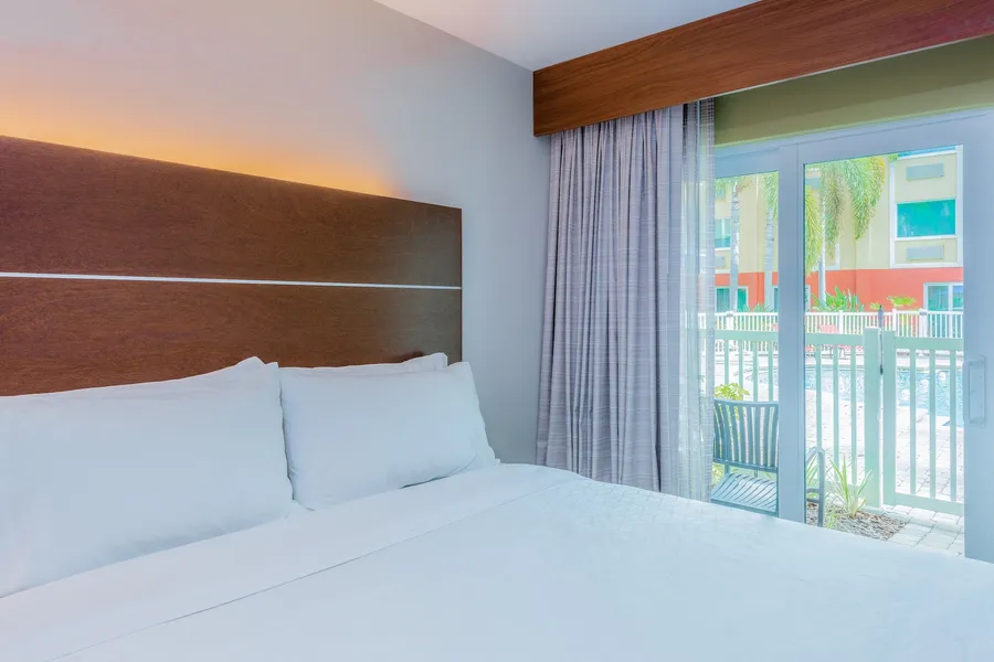 Holiday Inn Express & Suites Bradenton West by IHG hotel detail image 6