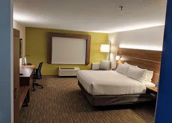 Holiday Inn Express & Suites Claypool Hill (Richlands Area) by IHG hotel thumbnail 4