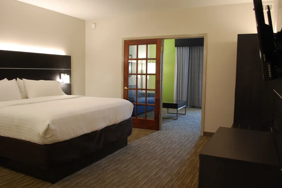 Holiday Inn Express Hotel and Suites Kingsport by IHG hotel detail image 2