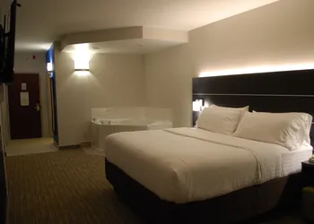 Holiday Inn Express Hotel and Suites Kingsport by IHG hotel thumbnail 7